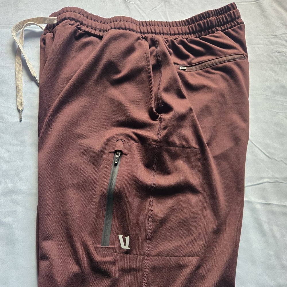 Vuori Sunday Performance Joggers Burgundy Color - Picture 2 of 7